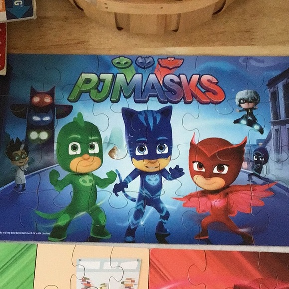 COPY - PJ Masks 7 puzzle set , sturdy pieces, wood box, complete, 1 piece w dam… - Picture 8 of 16
